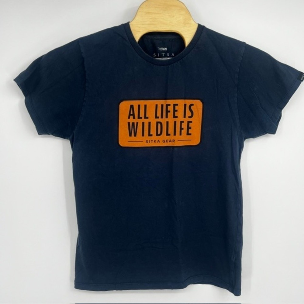 Sitka Gear Men's Medium "All Life Is Wildlife" Navy Blue Graphic T-Shirt